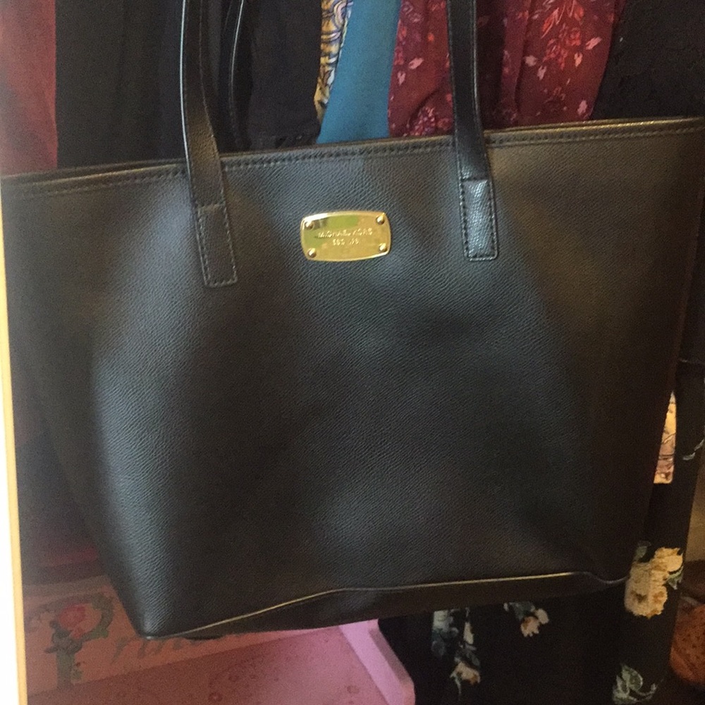 Michael Kors Black classic bag